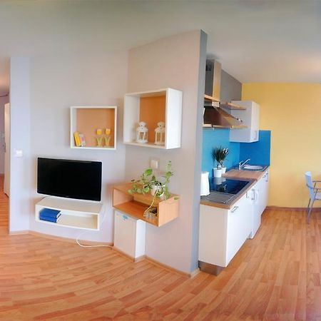 Tahiti Apartment Wroclaw Exterior photo